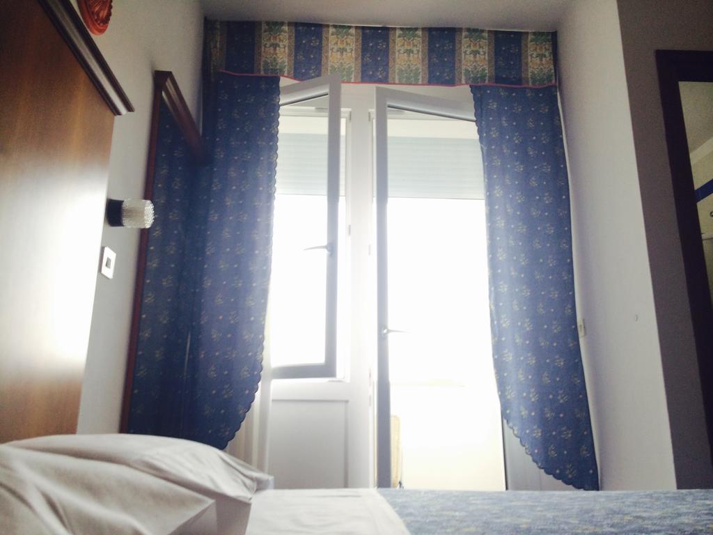 Hotel Villa Candia Lignano Sabbiadoro Oda fotoğraf