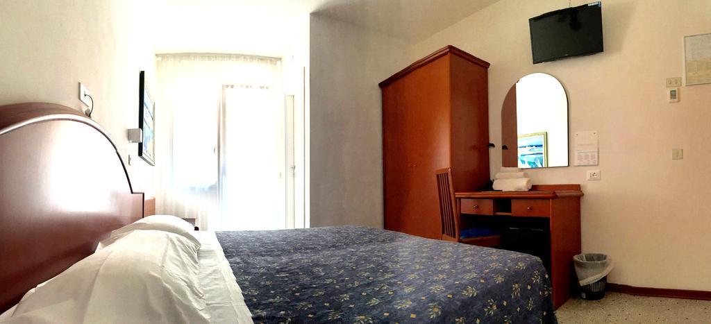 Hotel Villa Candia Lignano Sabbiadoro Dış mekan fotoğraf
